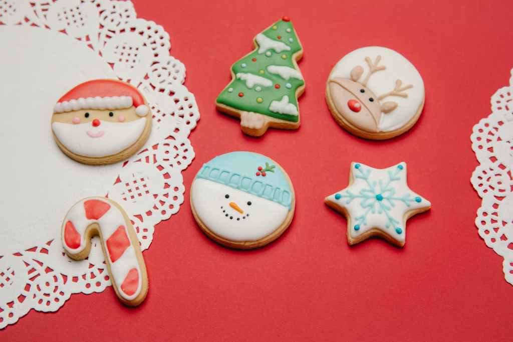 DIY Cocoa, Cookies, & Candy Canes